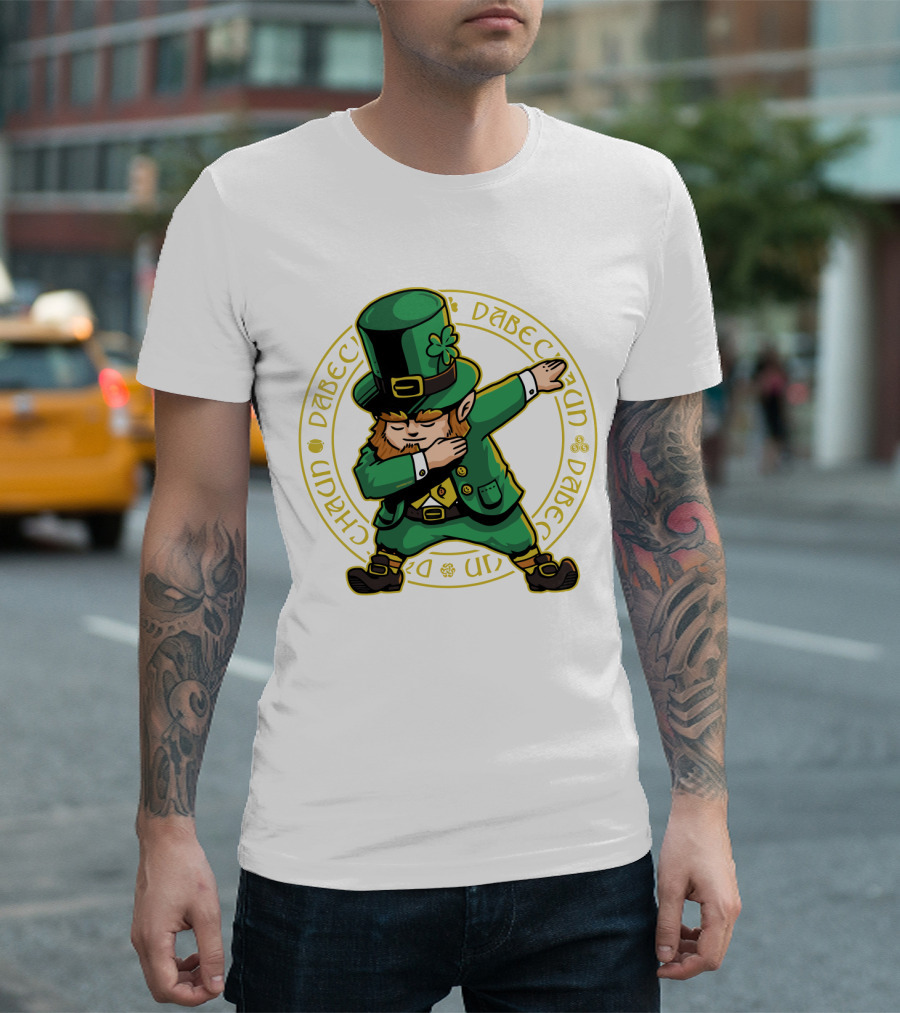 St Patrick's Day Dabbing Leprechaun with Shamrock Hat T-Shirt