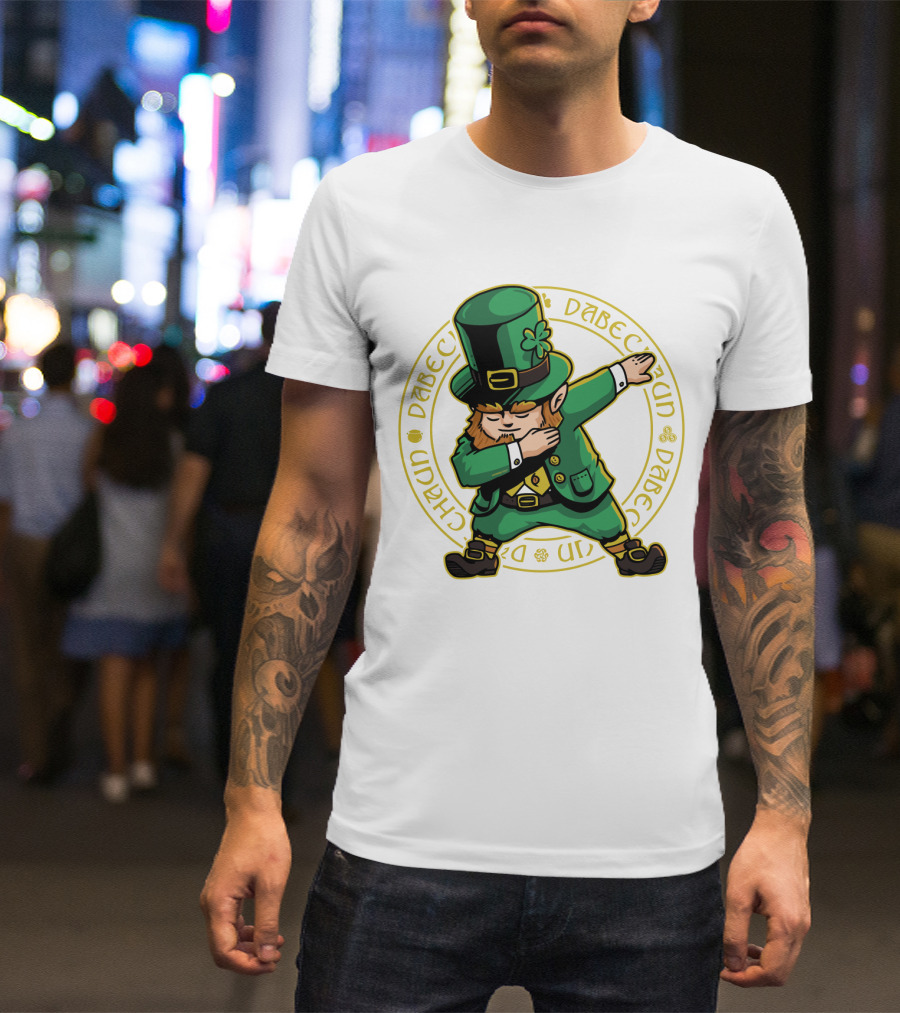 St Patrick's Day Dabbing Leprechaun With Shamrock Hat T-Shirt