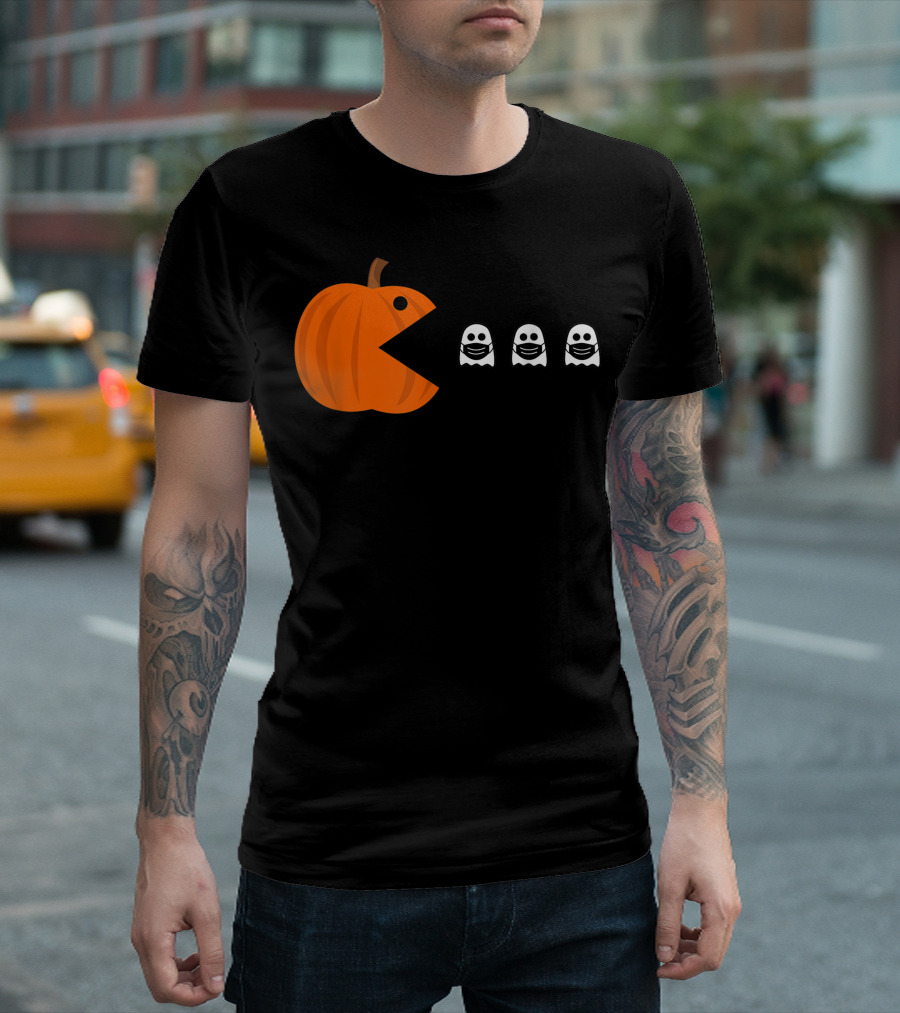 Pac-Man Pumpkin Eating Ghosts Funny Halloween Men's T-Shirt