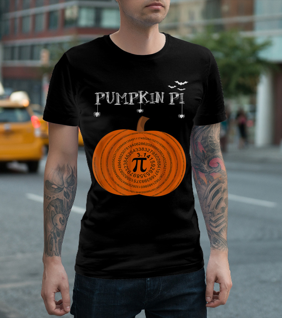 Pumpkin Pi Halloween Math Teachers Pumpkin with Pi Symbol and Bats T-Shirt