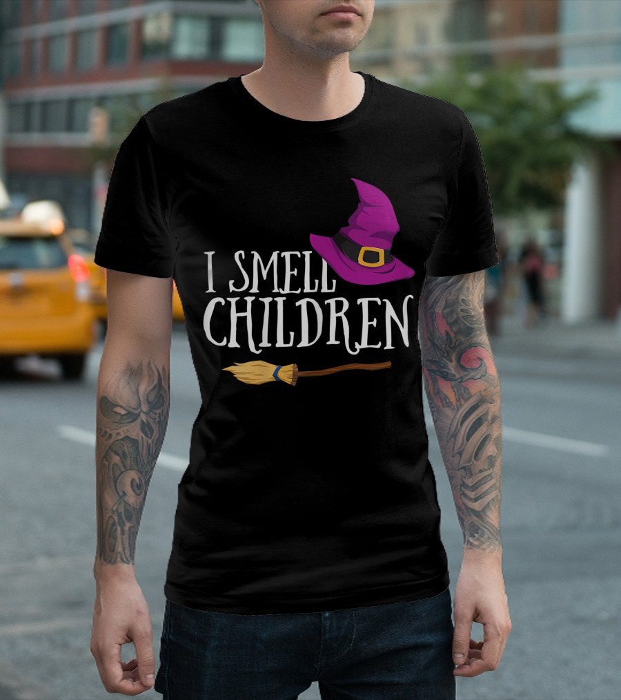 I Smell Children Halloween Witch Hat And Broom T-Shirt