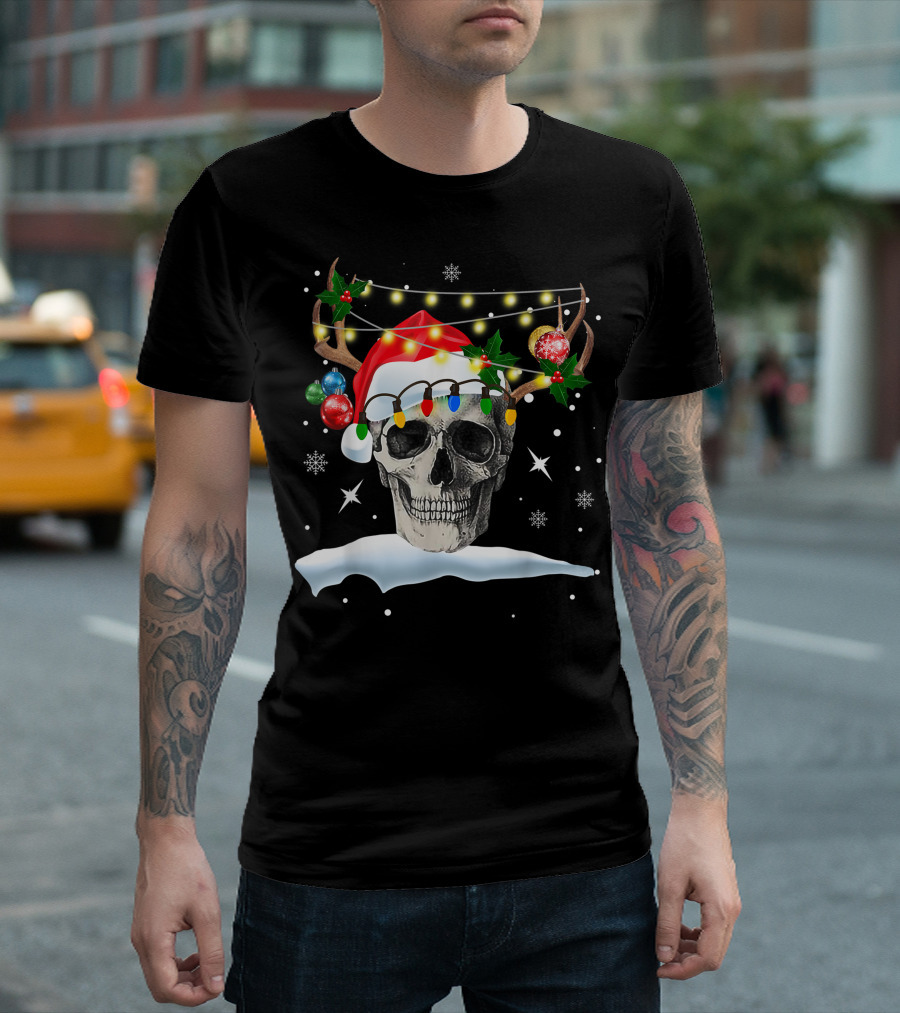 Skull Reindeer Christmas Funny Santa Hat Antlers Holiday Lights Snowflakes T-Shirt
