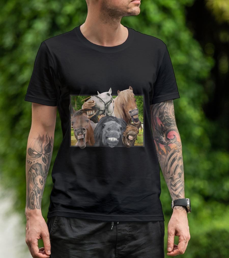 Funny Horses Taking Selfies With Big Smiles T-Shirt