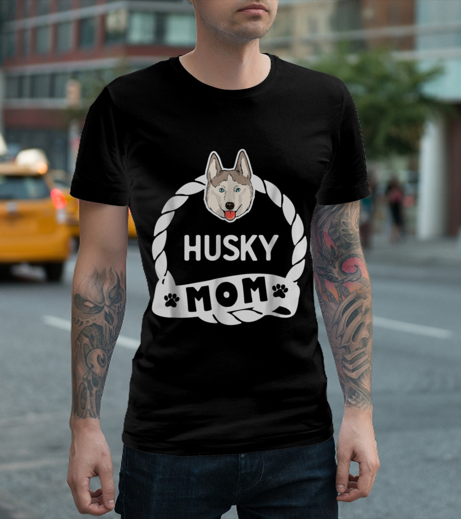 Husky Mom Dog Paw Print Braided Frame T-Shirt