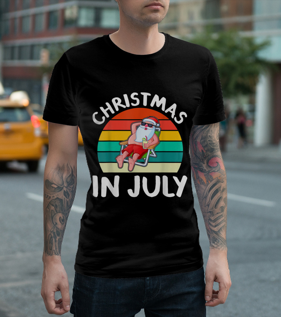 Christmas In July Relaxed Vintage Santa Hawaii Retro Sunset T-Shirt