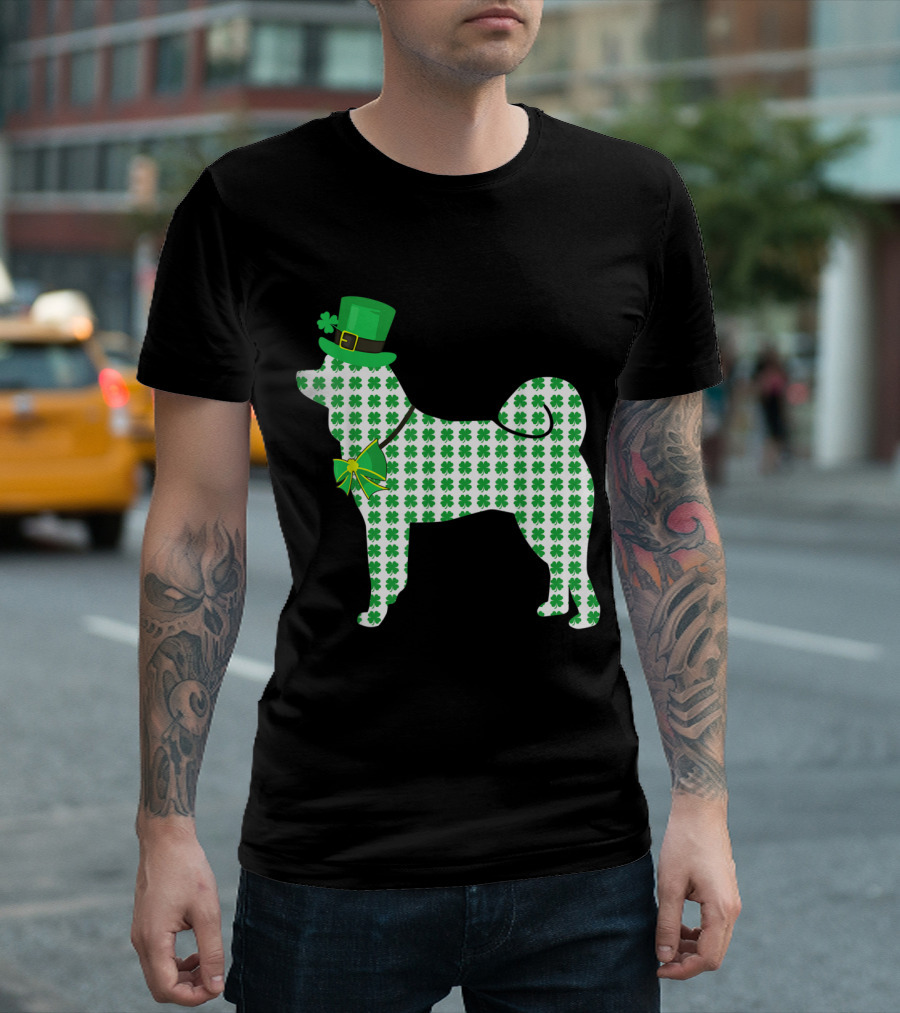 Akita Lover St Patricks Hat Green Clover T-Shirt