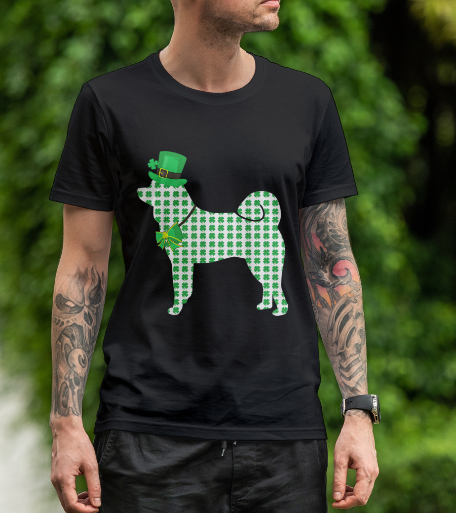 Akita Lover St Patricks Hat Green Clover T-Shirt