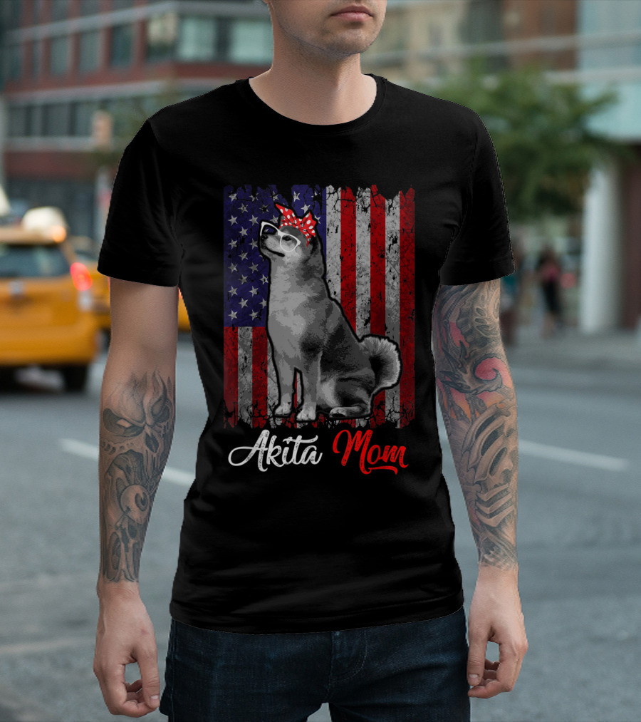 Patriotic Akita Mom Dog With American Flag Background T-Shirt
