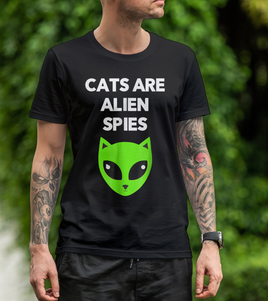 Cats Are Alien Spies Funny Green Alien Cat Face T-Shirt
