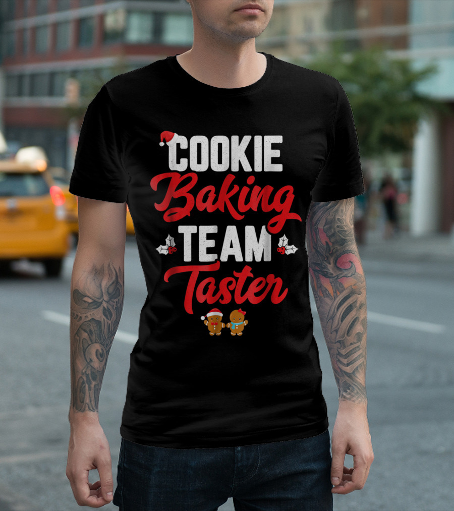 Cookie Baking Team Taster Gingerbread Santa Hat Holly Matching Family Christmas T-Shirt