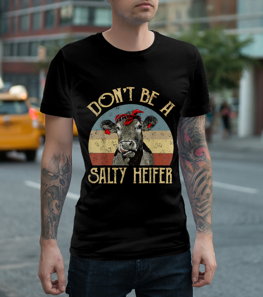 Don't Be A Salty Heifer Funny Cow With Red Bandana Retro Look T-Shirt