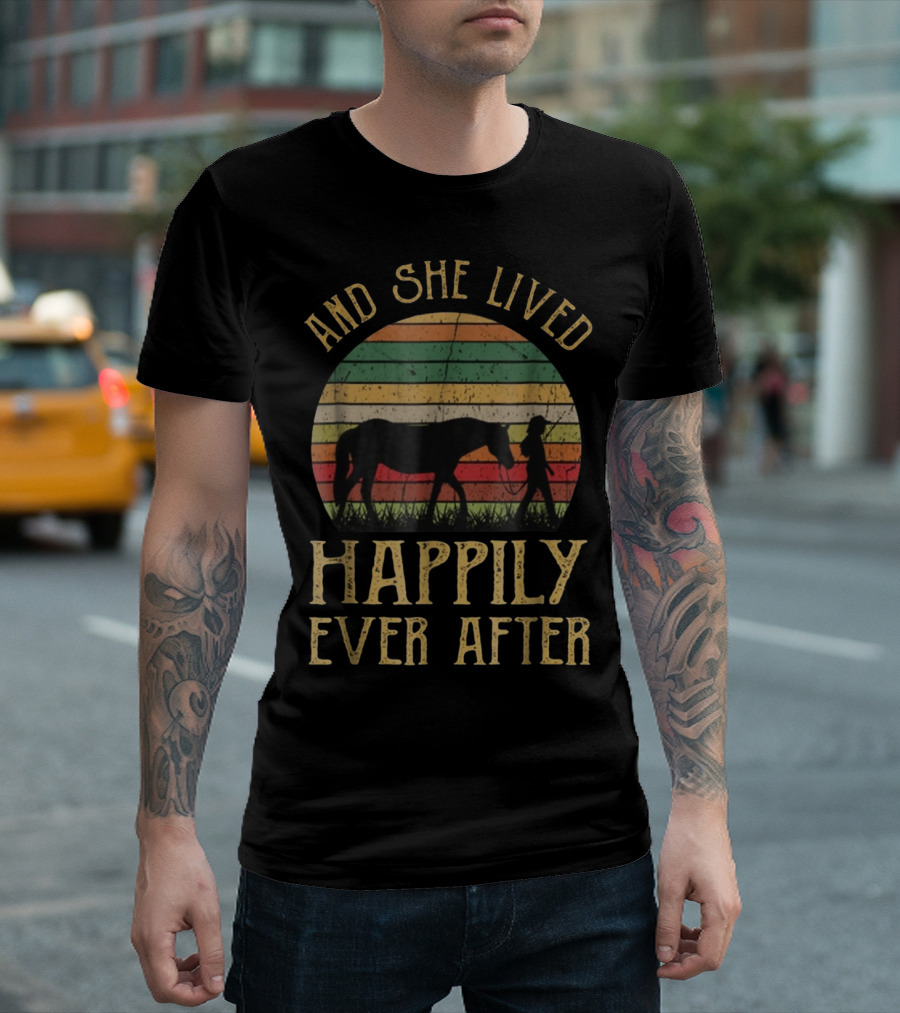 And She Lived Happily Ever After Horse Vintage Sunset T-Shirt