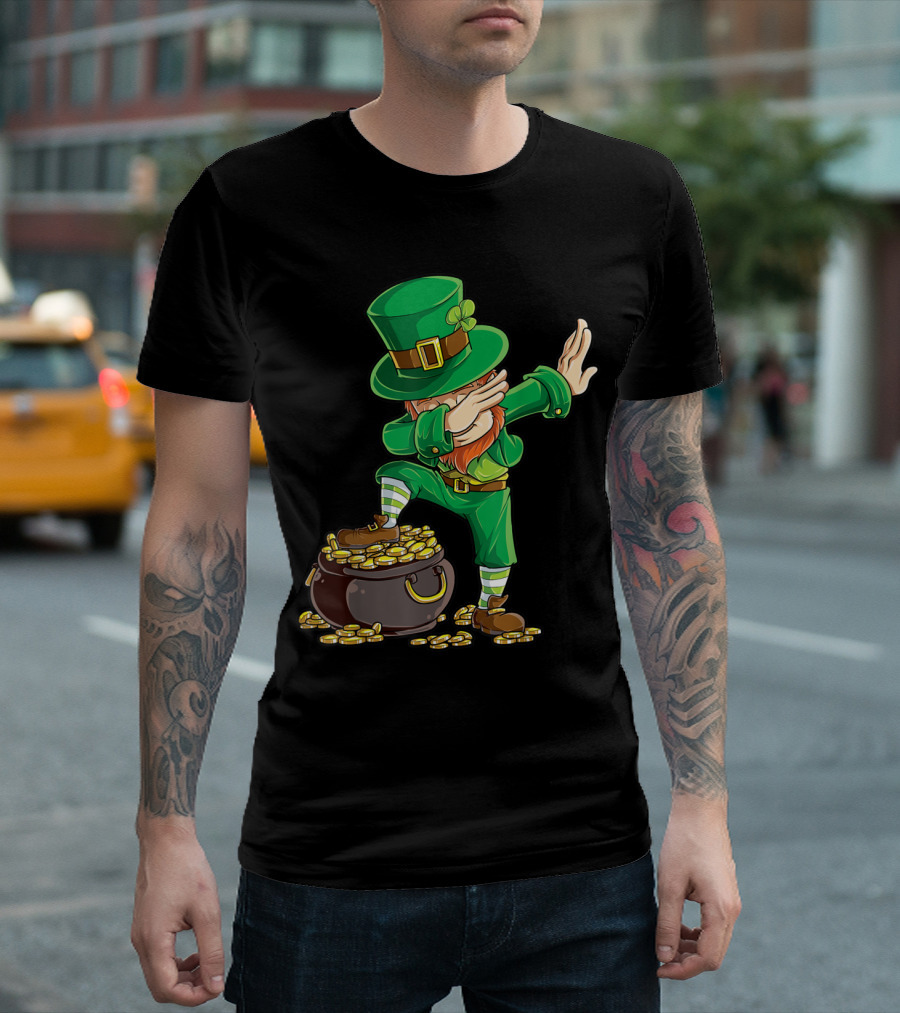 Leprechaun Dabbing on Pot of Gold T-Shirt