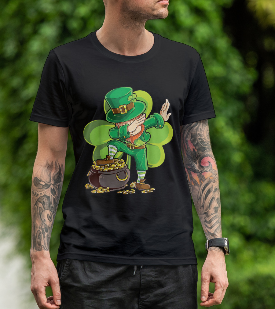 Boys St Patricks Day Kids Dabbing Leprechaun With Pot Of Gold And Shamrock T-Shirt