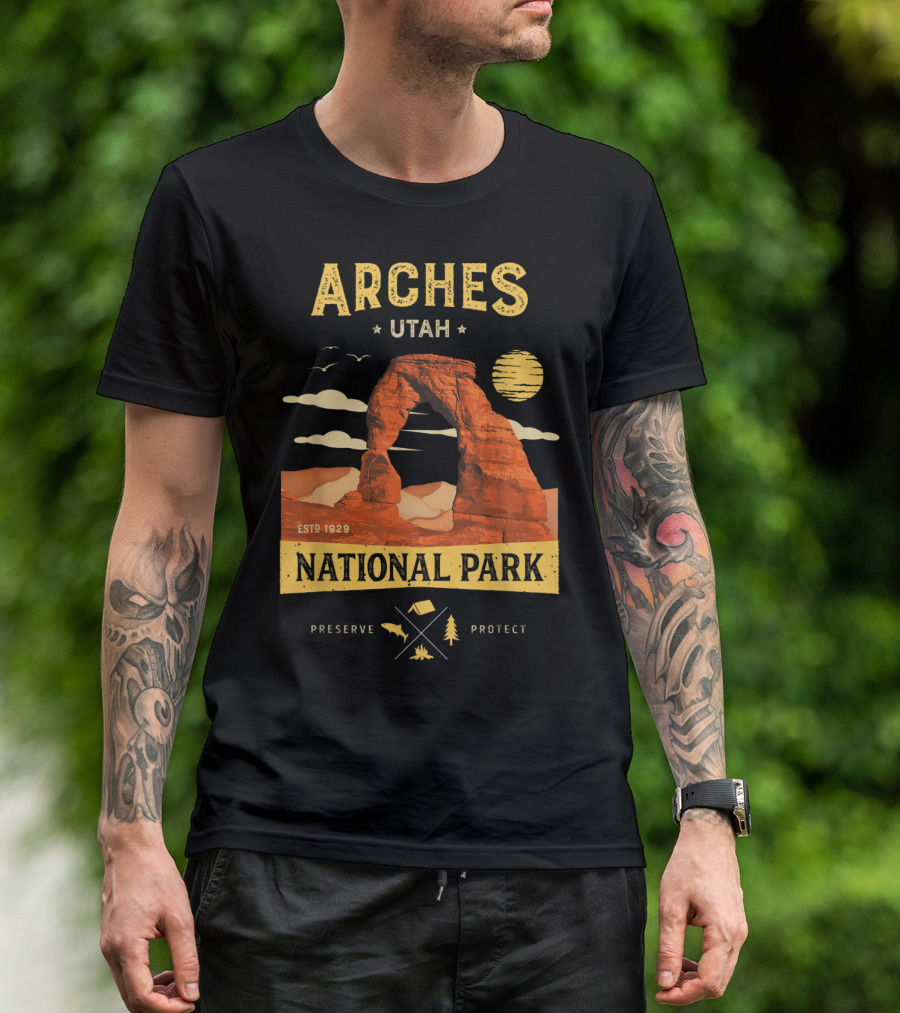 Arches Utah Delicate Arch National Park Est 1929 Preserve Protect T-Shirt