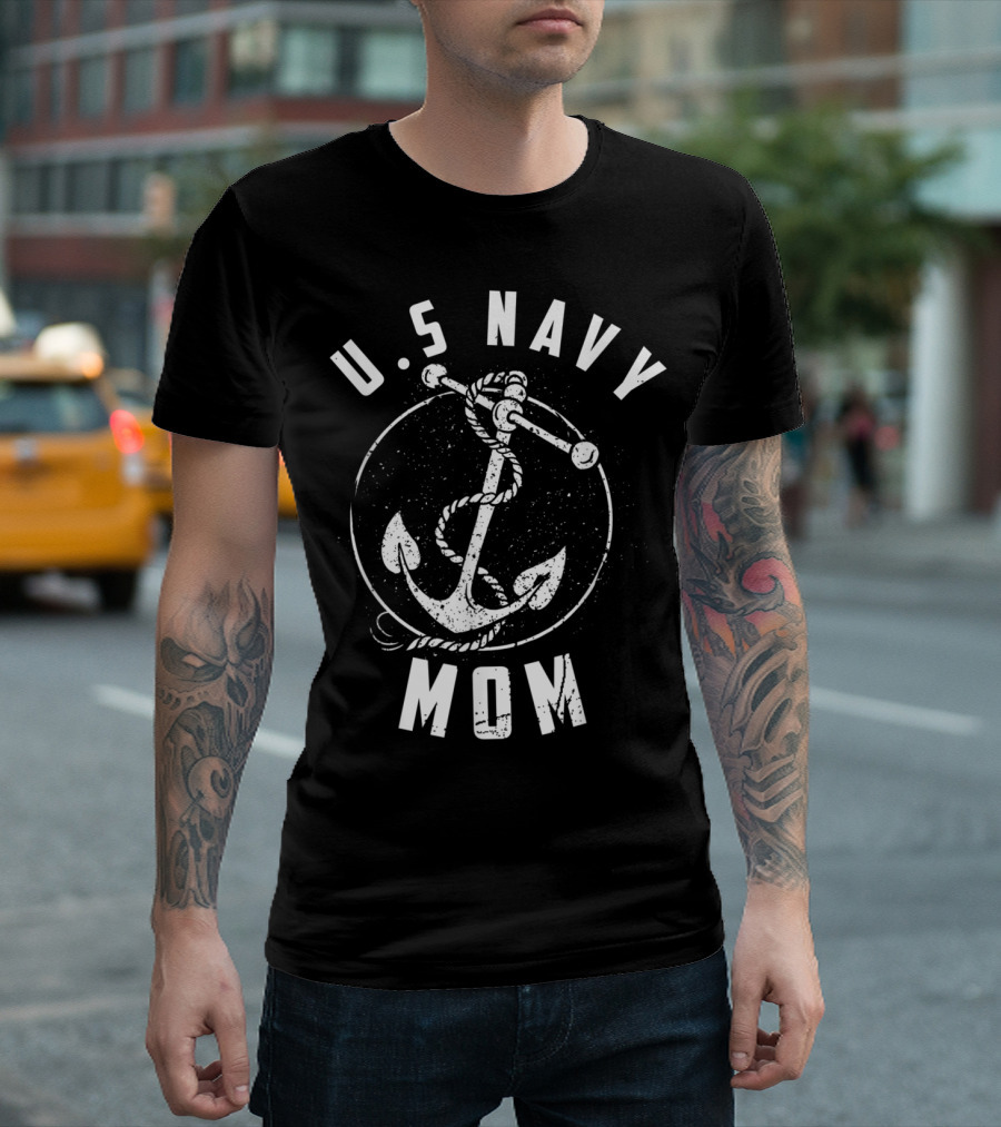 U.S. Navy Mom Anchor Design Memorial Day T-Shirt