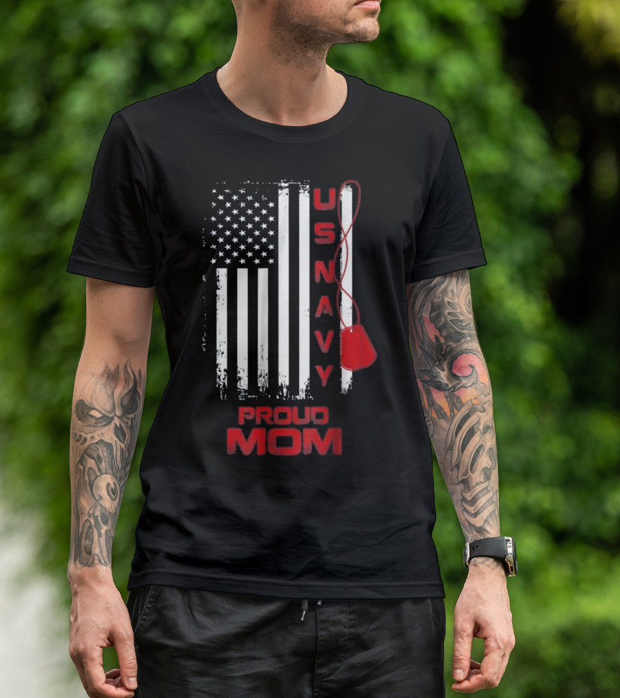 U.S. Navy Proud Mom Dog Tags Flag T-Shirt