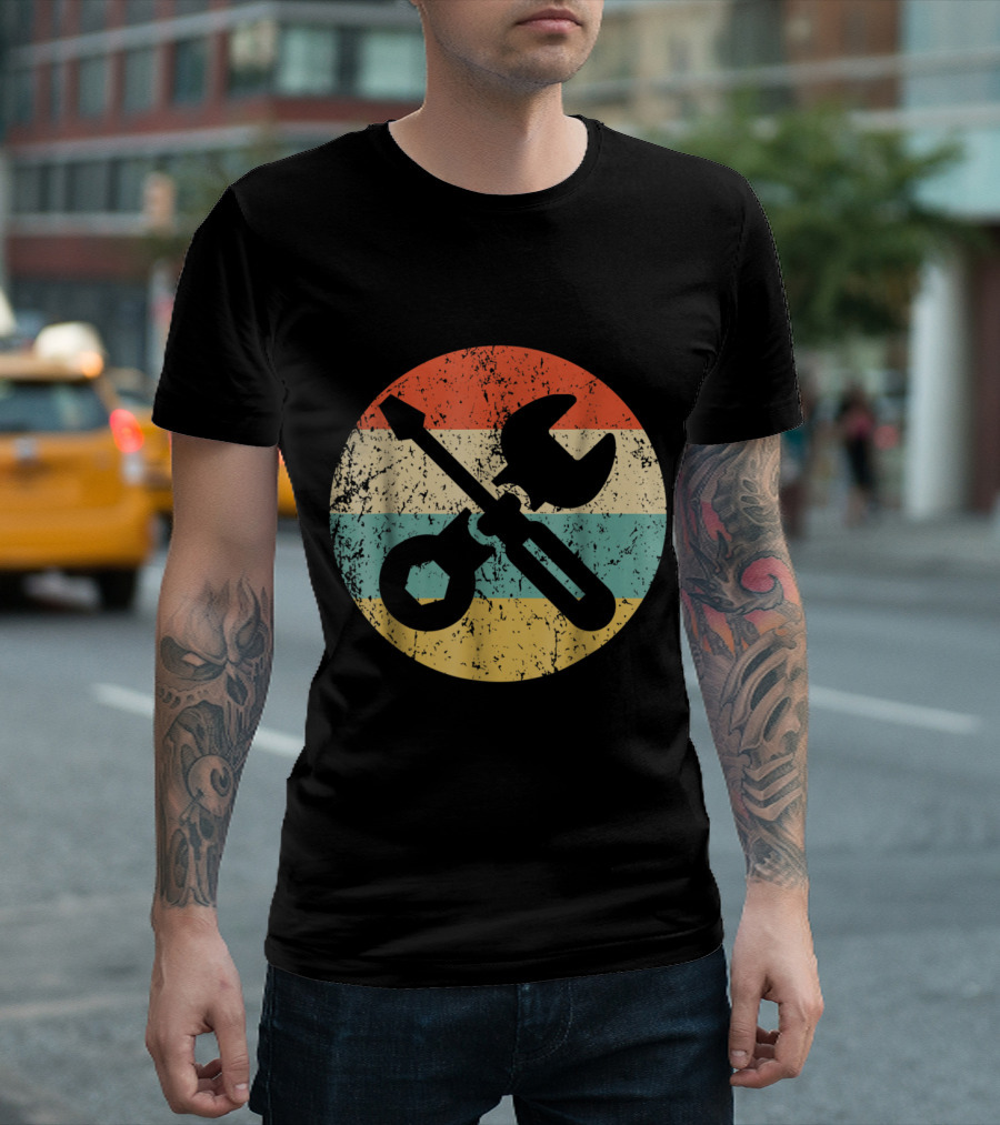 Car Mechanic Screwdriver Wrench Vintage Stripes Circle T-Shirt