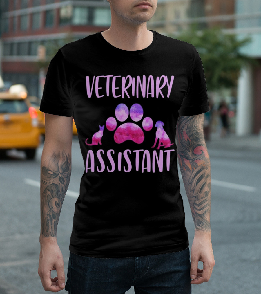 Veterinary Assistant Cute Paw with Dog Cat T-Shirt