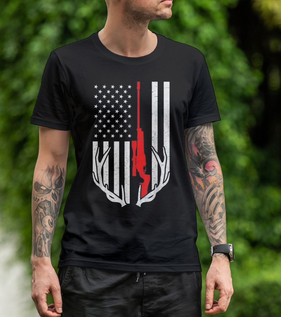Vintage American Flag Deer Antler Rifle Hunting Camping T-Shirt