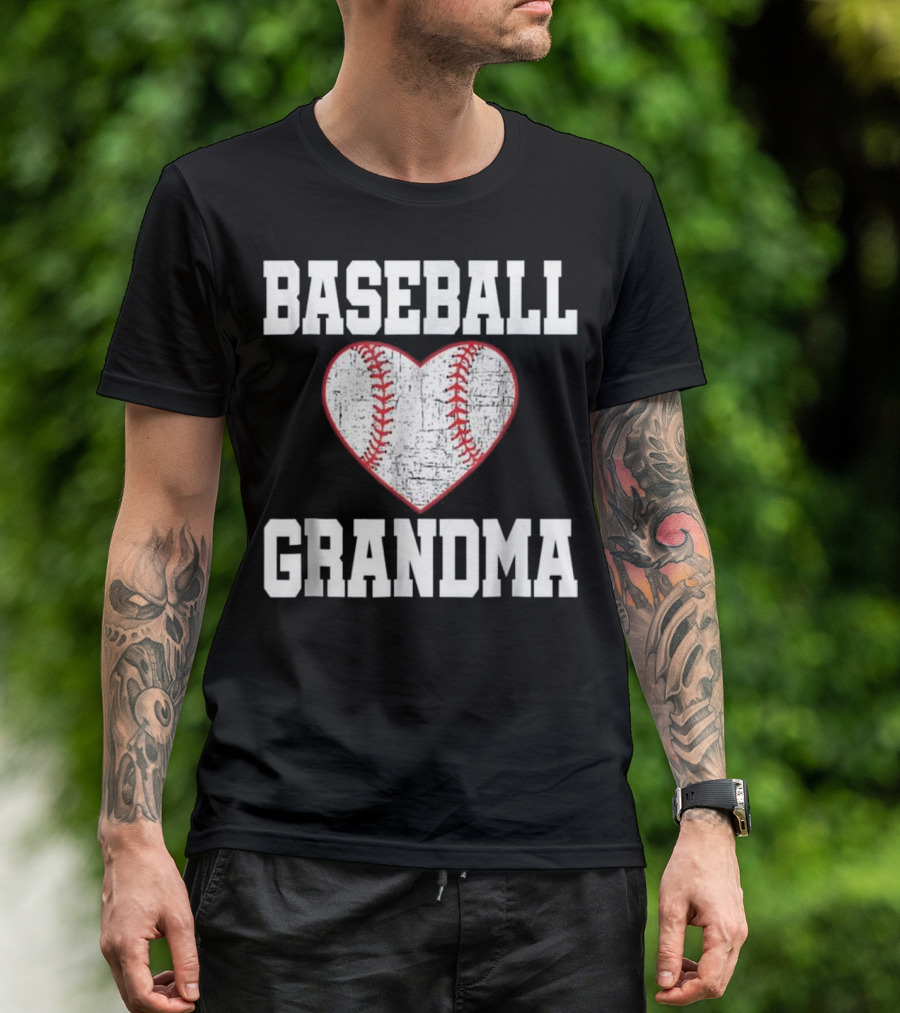 Baseball Grandma Heart Vintage Funny Gift Men T-Shirt
