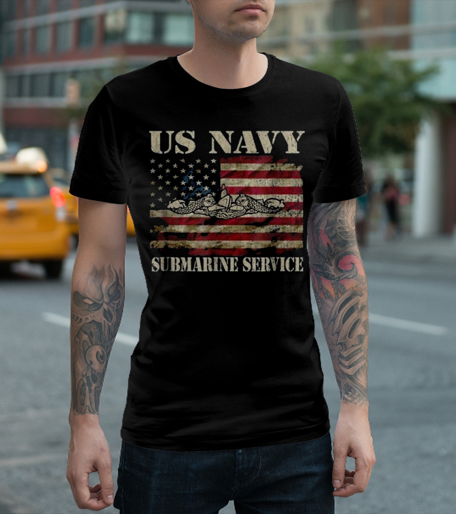Vintage US Navy Submarine Service American Flag Patriotic Emblem T-Shirt