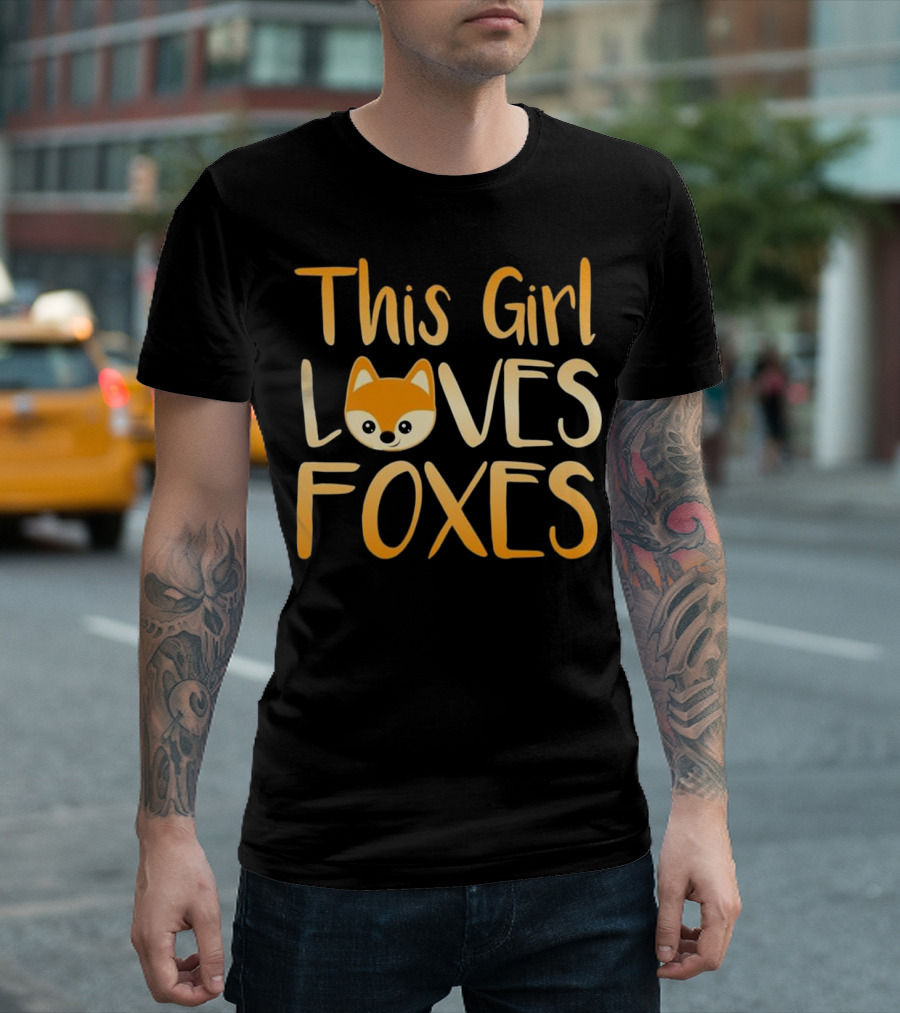 This Girl Loves Foxes Cute Fox Face T-Shirt