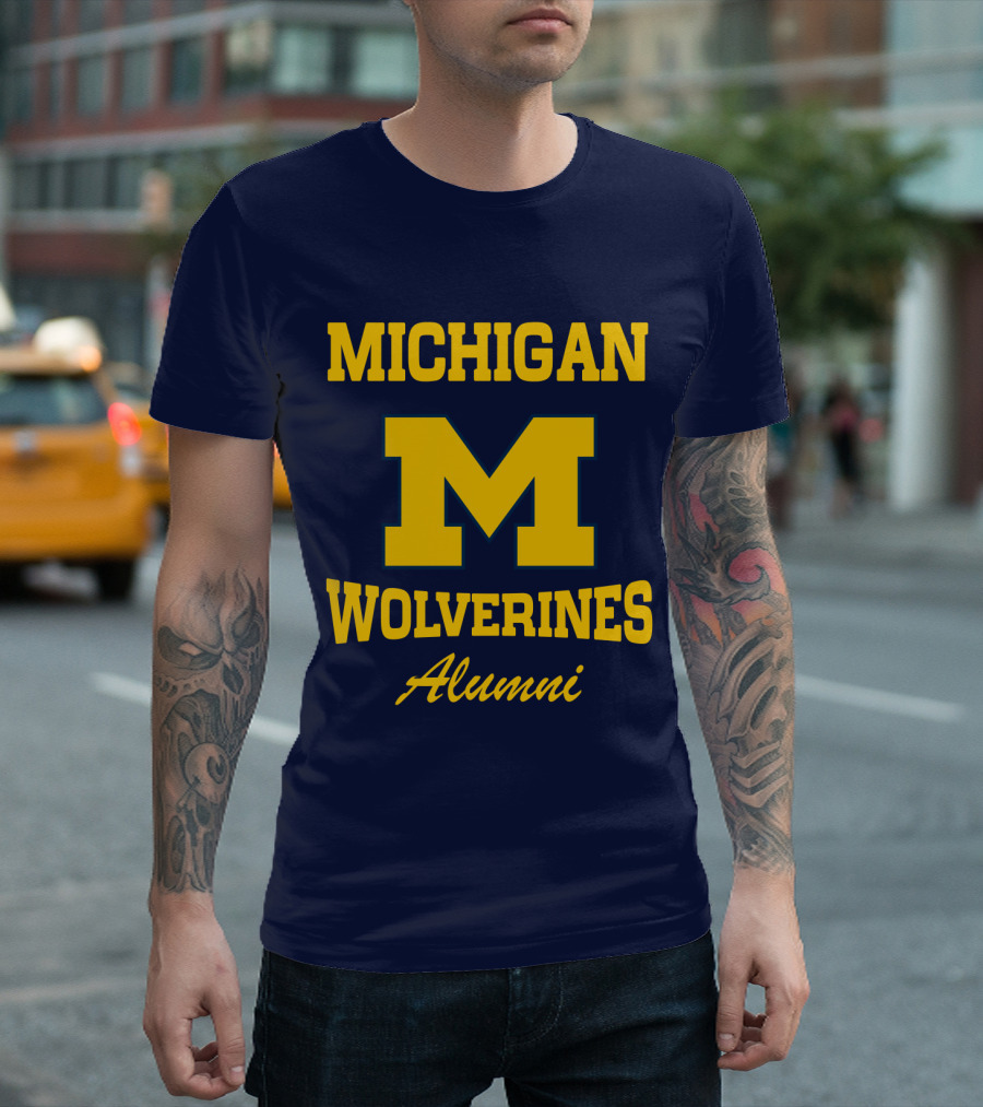 MICHIGAN WOLVERINES ALUMNI T-Shirt