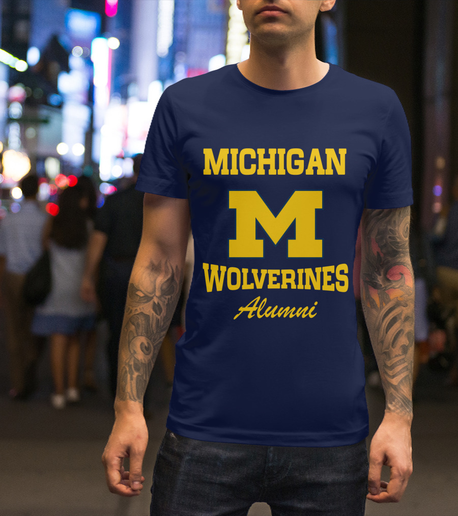 MICHIGAN WOLVERINES ALUMNI T-Shirt