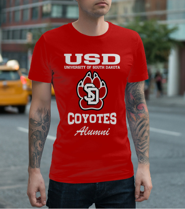 USD University Of South Dakota Coyotes Alumni T-Shirt