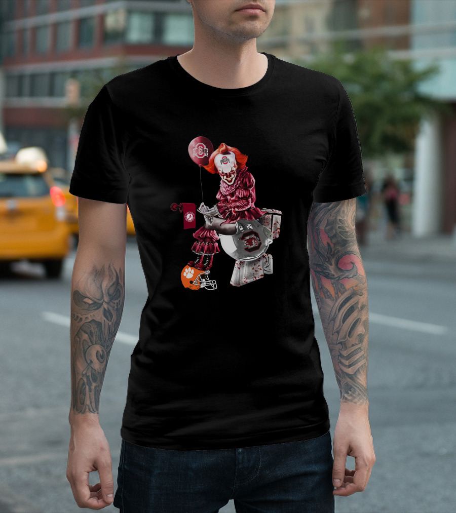 Ohio State Pennywise Holding Alabama And Clemson Helmets T-Shirt