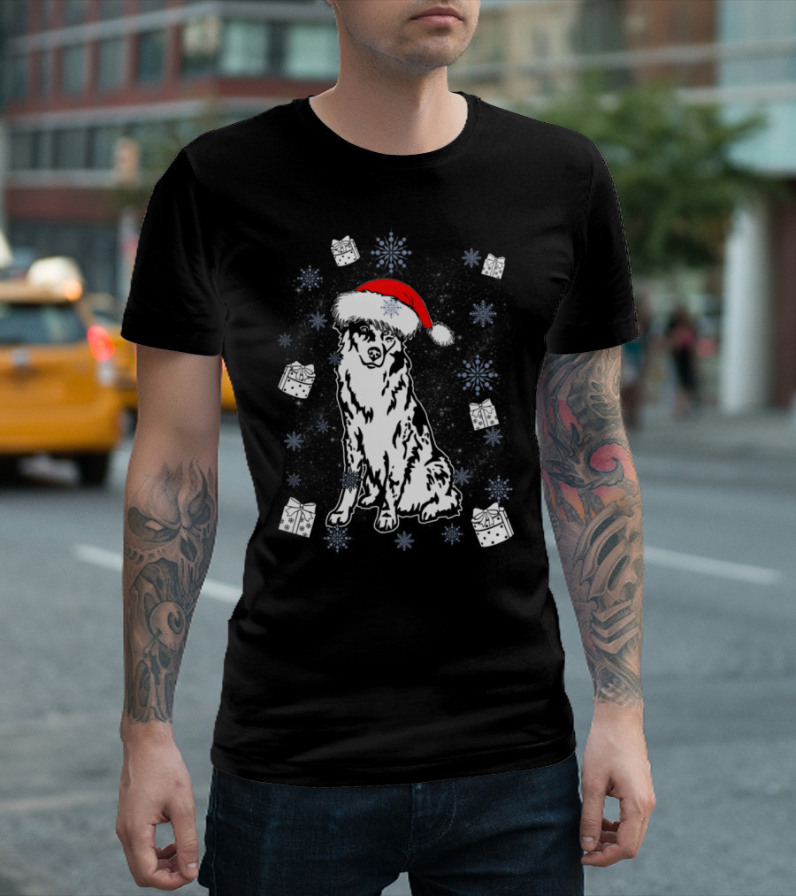 Australian Shepherd Santa Hat Christmas Presents Snowflakes T-Shirt
