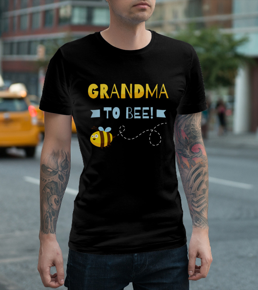 GRANDMA TO BEE Fun Pregnancy Announcement T-Shirt