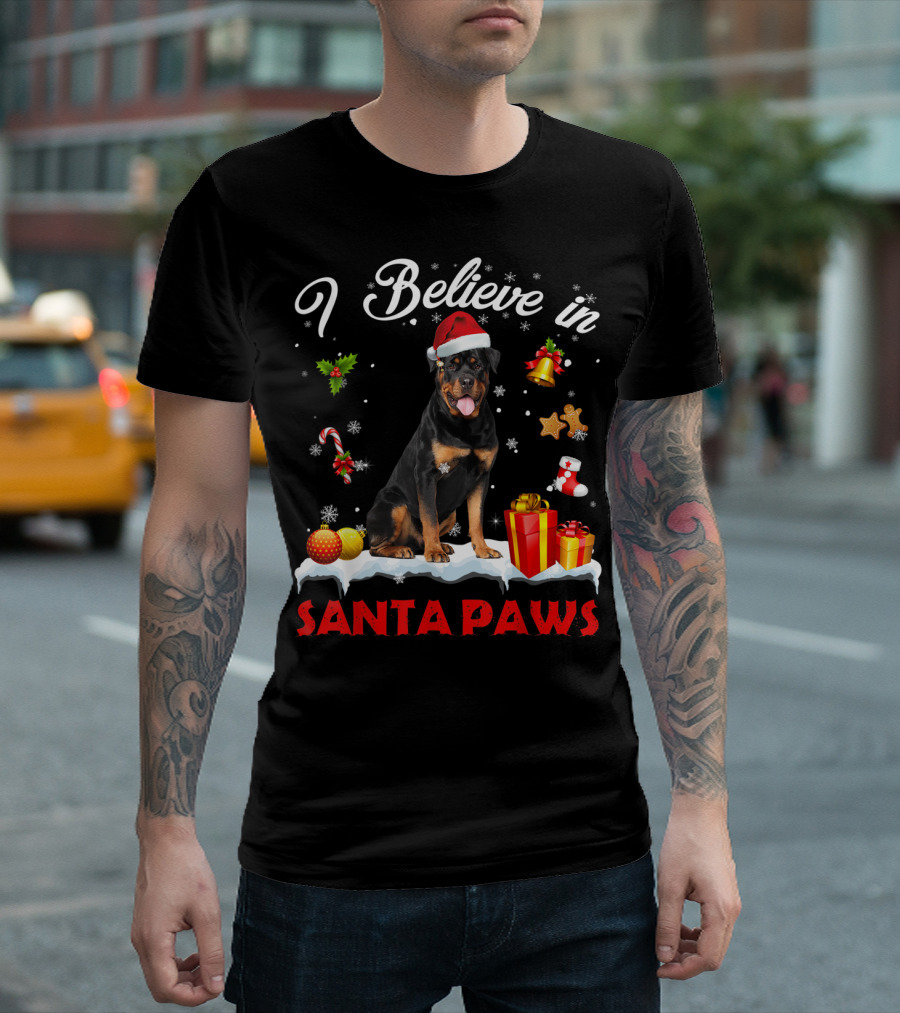 I Believe In Santa Paws Funny Santa Rottweiler Claus Dog T-Shirt
