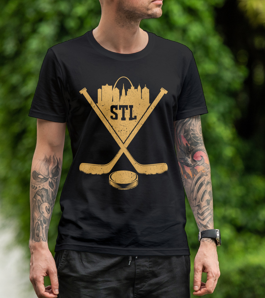 Vintage STL Saint Louis Missouri Skyline Hockey T-Shirt
