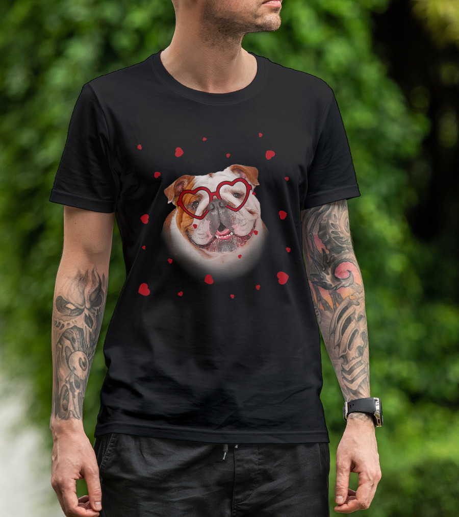 Funny Glassed Heart Love English Bulldog Surrounded By Red Hearts T-Shirt