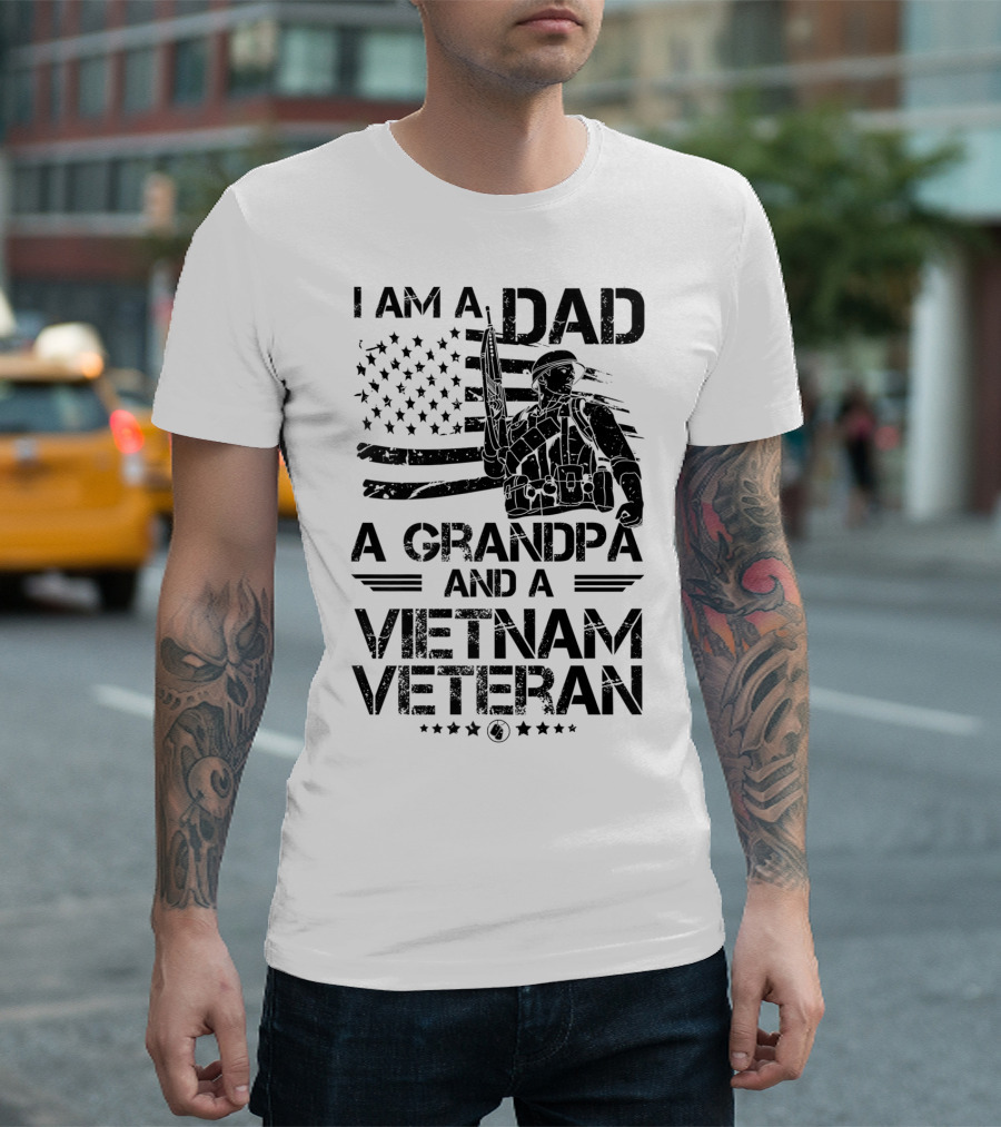 I Am A Dad A Grandpa And A Vietnam Veteran T-Shirt