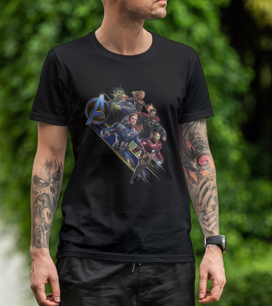 Marvel Avengers Endgame Assembled Team Group Heroes Captain America Iron Man Hulk Thor Black Widow Rocket T-Shirt