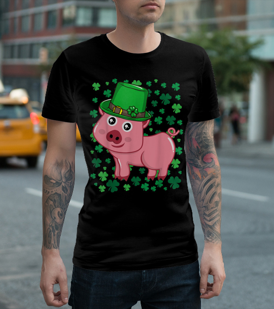 Irish Pig With Leprechaun Hat And Shamrocks Funny St Patrick's Day T-Shirt
