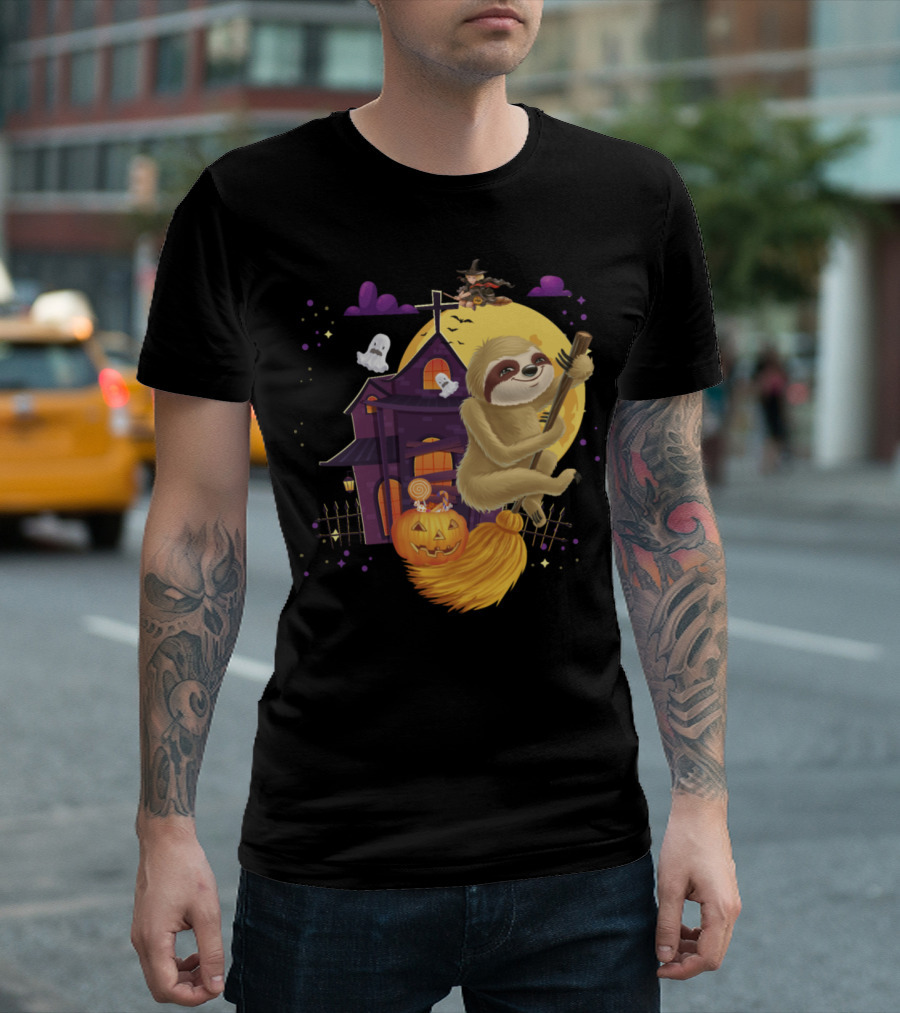 Sloth Witch Broomstick Pumpkin Haunted House Halloween Party T-Shirt