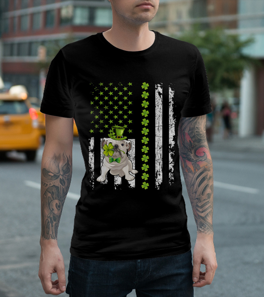 Vintage St. Patrick's Day English Bulldog with Shamrock and Hat T-Shirt