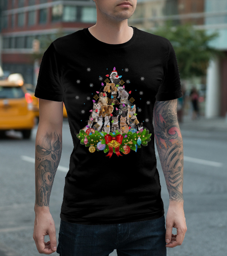 Funny Cat Christmas Tree With Feline Ornaments And Santa Hat T-Shirt