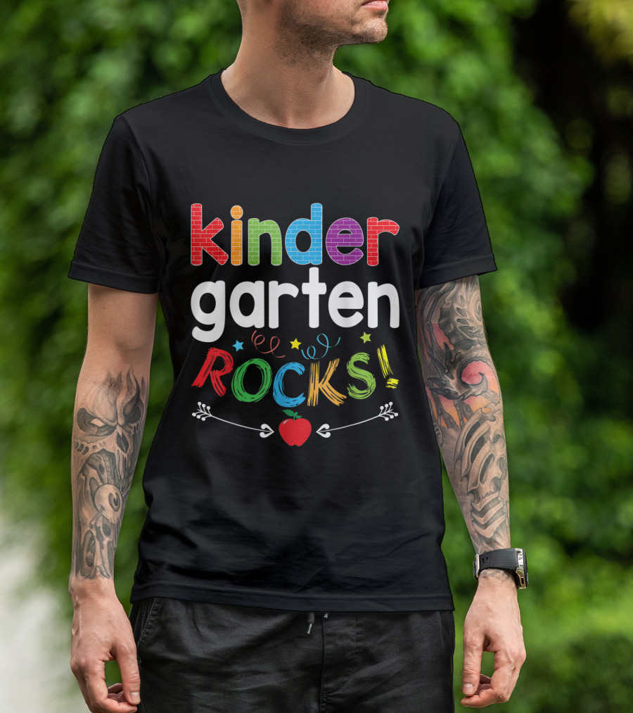 Kindergarten Rocks Colorful Text With Apple And Stars T-Shirt