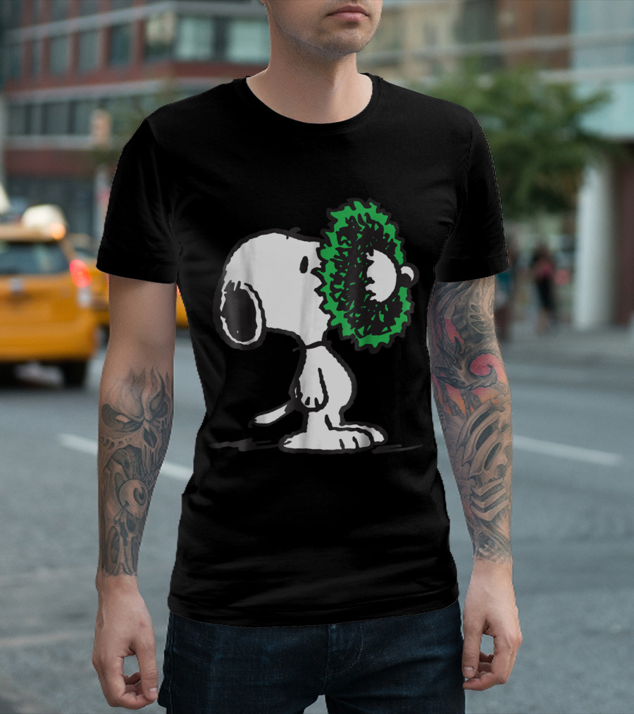 Snoopy Peanuts Funny Christmas Holiday Wreath Green Charlie Brown Woodstock T-Shirt