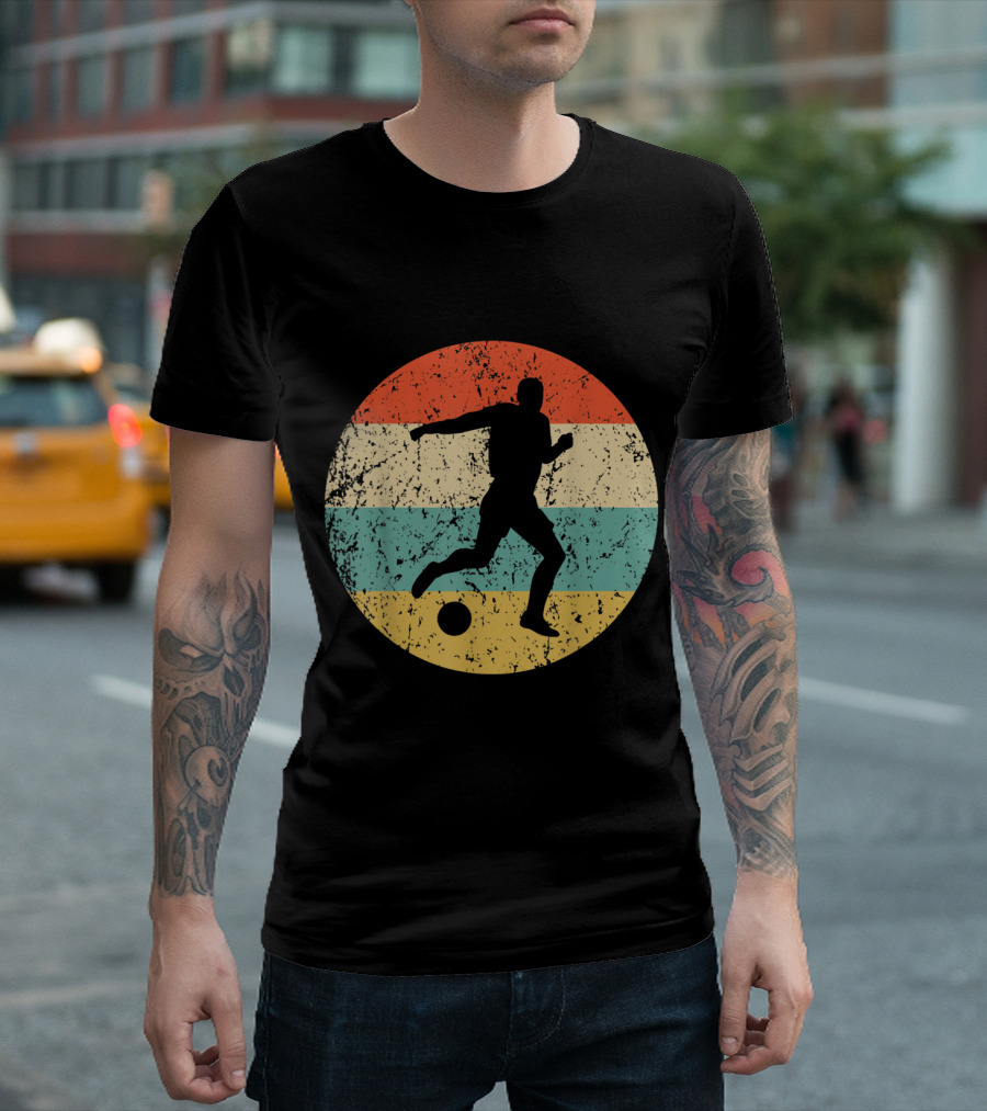 Soccer Vintage Silhouette Retro Distressed Circle Running Player T-Shirt