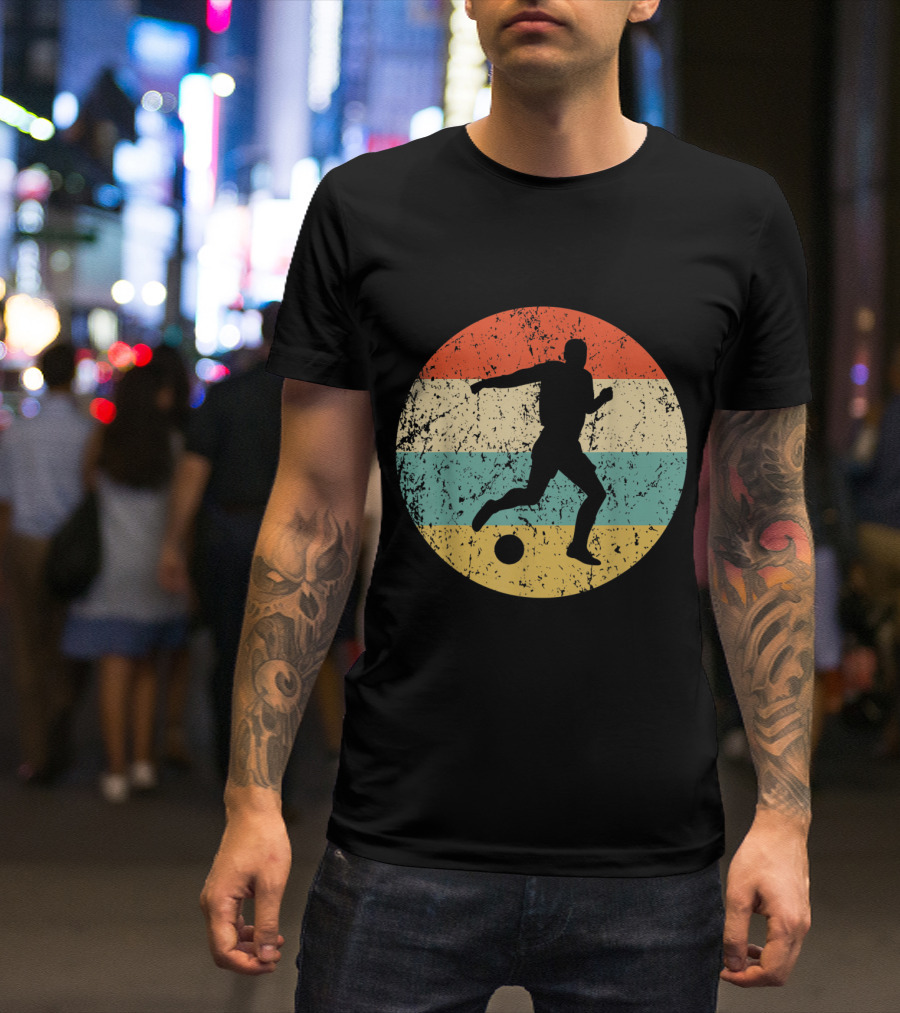 Soccer Vintage Silhouette Retro Distressed Circle Running Player T-Shirt