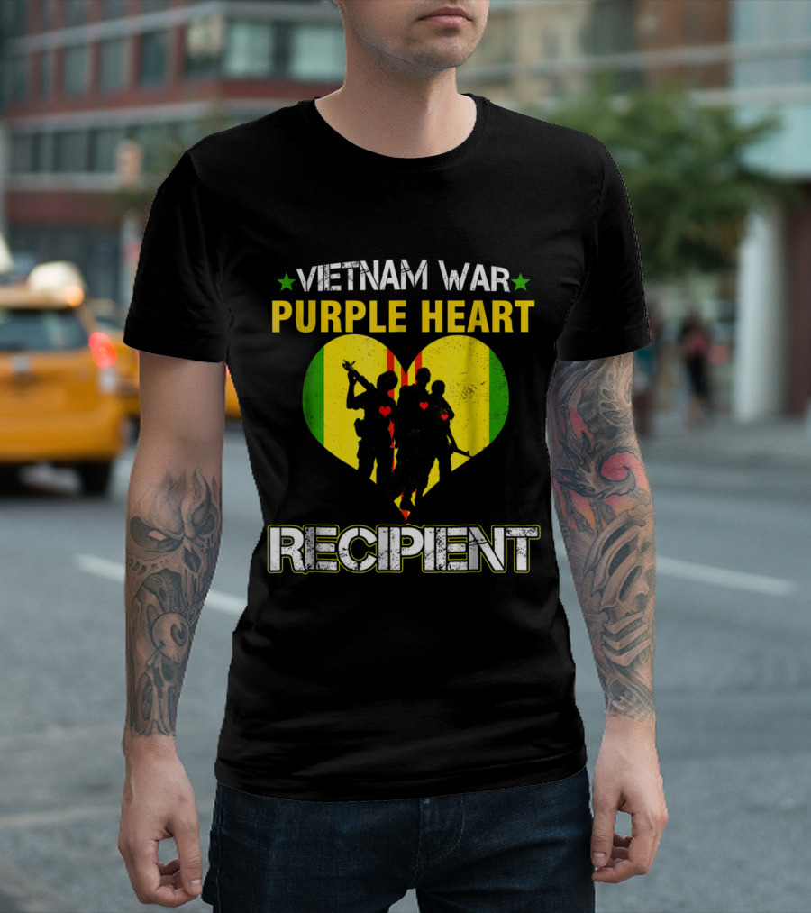 Vietnam War Purple Heart Recipient Veterans Heart-Shaped Flag and Soldiers T-Shirt