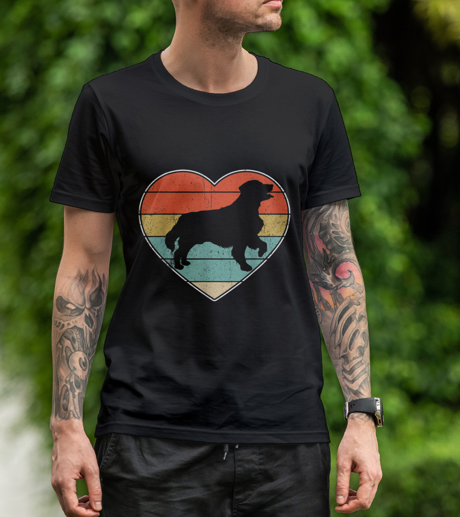 Retro Golden Retriever Heart Silhouette With Vintage Stripes T-Shirt