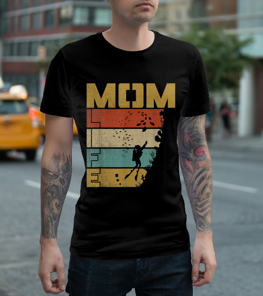 Retro Vintage Scuba Diving Mom Life Multicolor Stripes T-Shirt