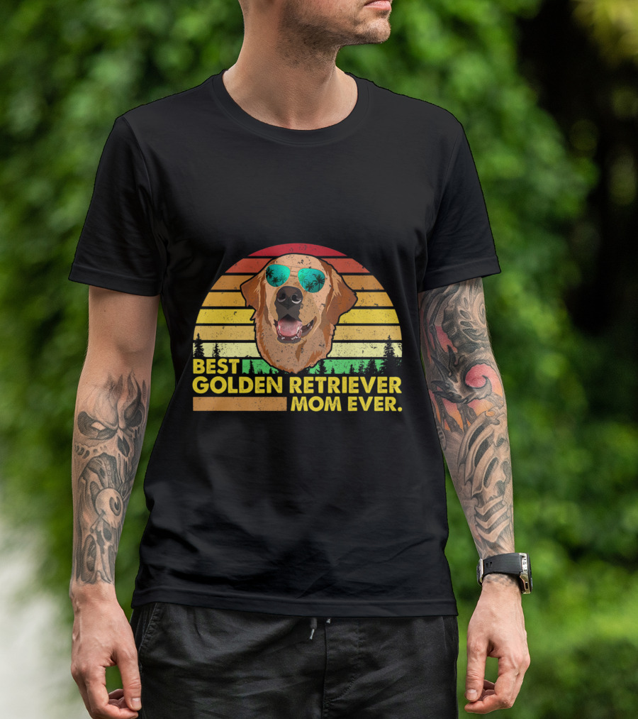 Best Golden Retriever Mom Ever Vintage Style With Retro Sunset And Sunglasses T-Shirt